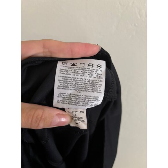 Nike Leggings Women’s Small Black Pirate Net Dri-Fit Fly Victory Capri Mesh - Picture 10 of 11